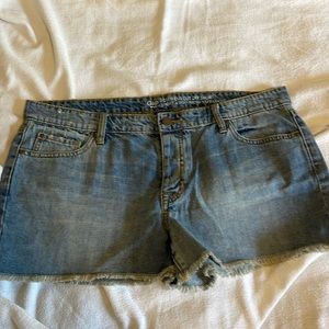 Gap boyfriend cut off shorts